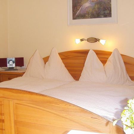 Haus Marienheim Bed & Breakfast Хайлигенблут Екстериор снимка