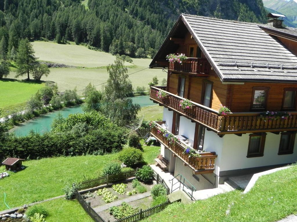 Haus Marienheim Bed & Breakfast Хайлигенблут Екстериор снимка