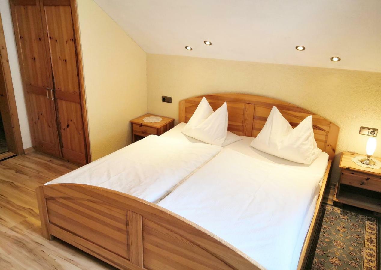 Haus Marienheim Bed & Breakfast Хайлигенблут Екстериор снимка